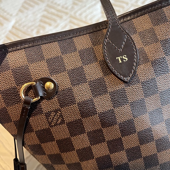 AUTHENTIC Louis Vuitton Neverfull MM - Picture 13 of 14